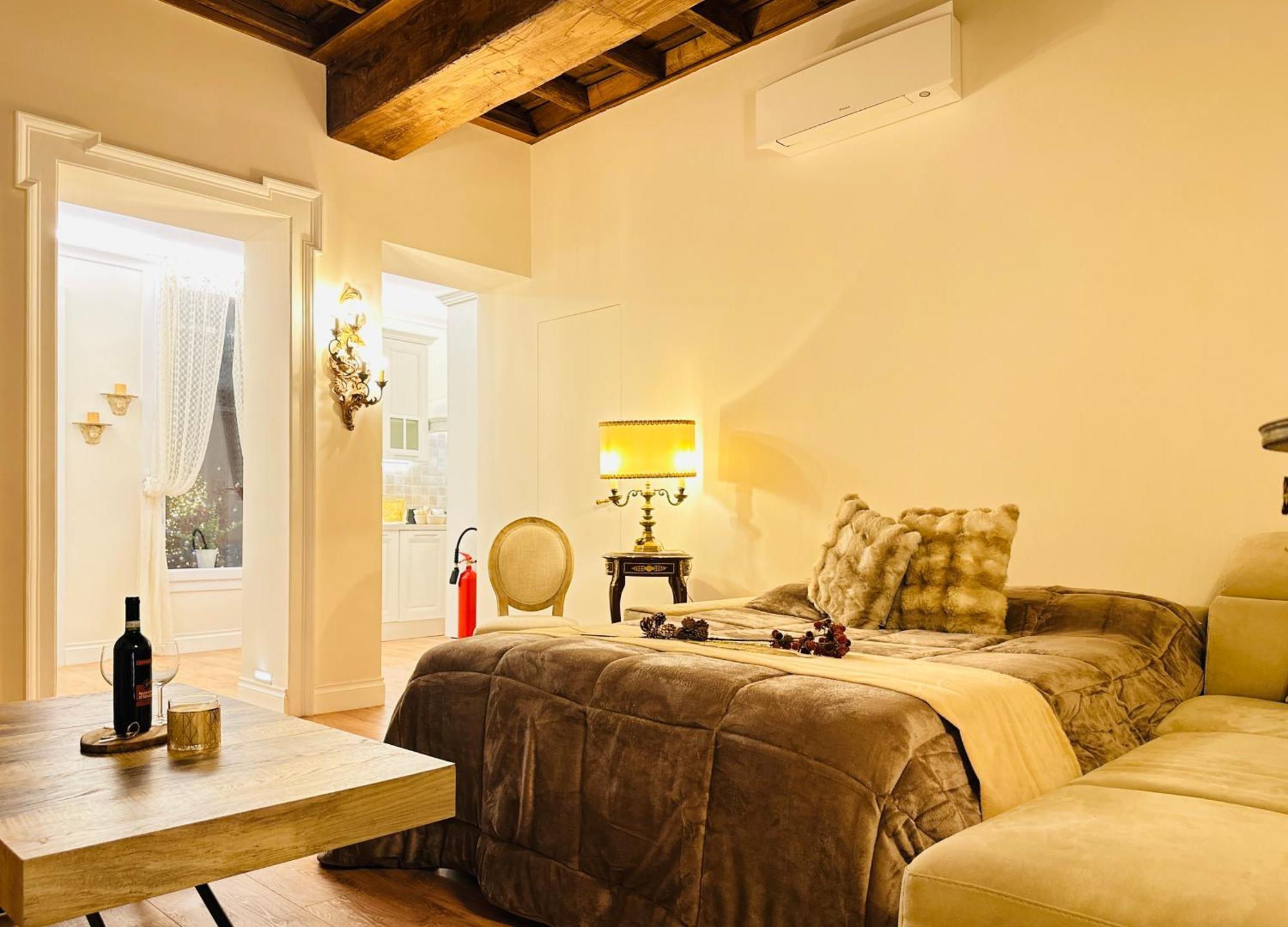 Apartment Trevi Fountain Elegant